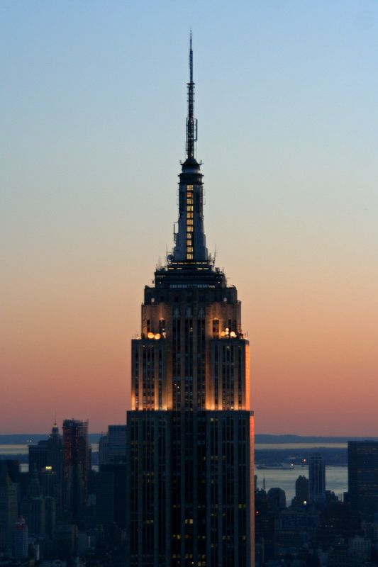 Empire State Building al tramonto vista dal Top of the Rock Observation Deck